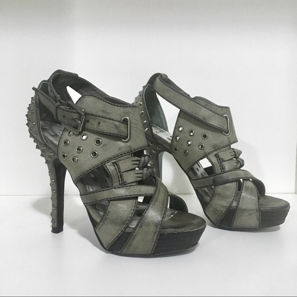Not Rated Shoes - Not Rated Studded Platform Sandals